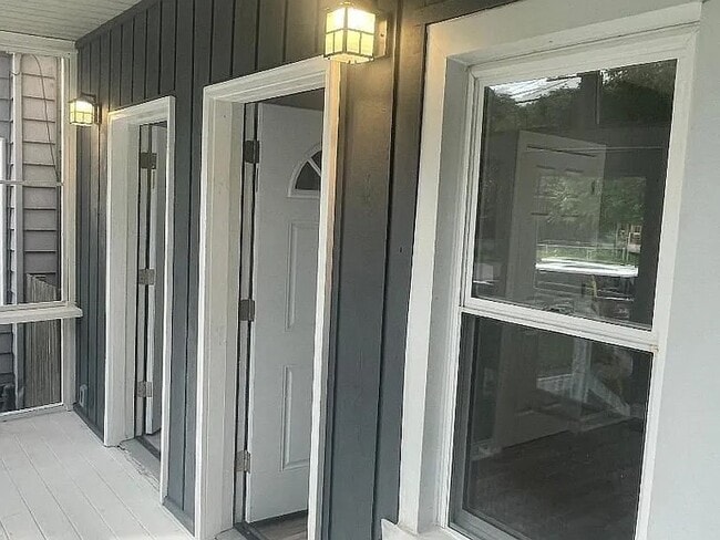 Building Photo - 3021 E 138th Pl