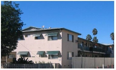 Building Photo - 14535 Hartland St