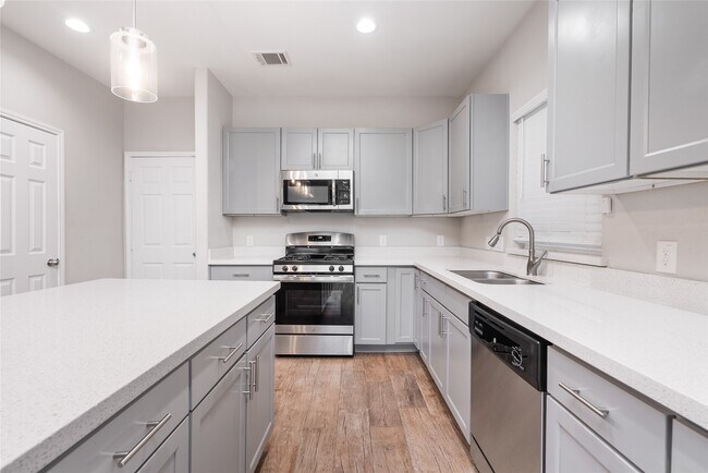 Foto del edificio - 17137 Wilthorne Colony Ct