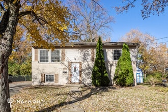 Building Photo - 1031 Stratford Pl