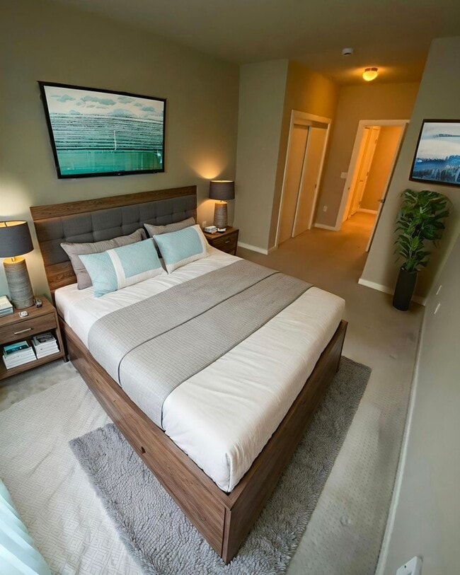 Building Photo - Advent - Low Deposit In-Unit Laundry Condo...