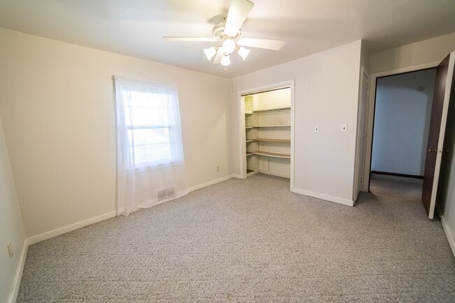 Building Photo - FOR RENT: 3 Bedroom House - Acreage