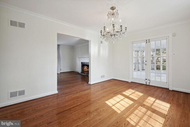 Foto del edificio - 5801 Hillburne Way