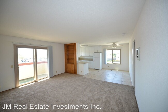 Building Photo - 4415 Clairemont Dr