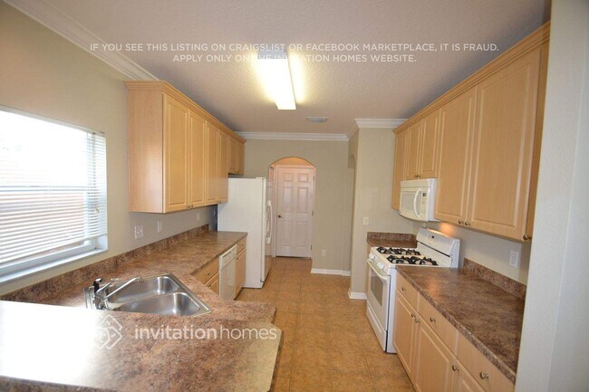 Foto del edificio - 5824 Wrenwater Dr