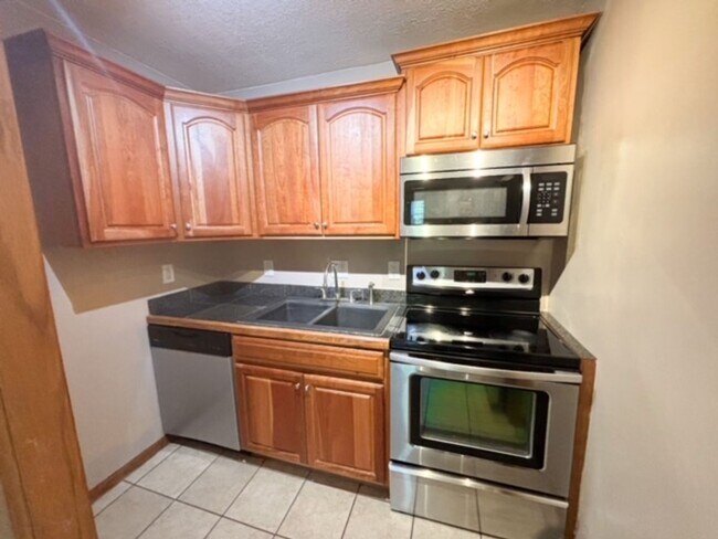 Foto del edificio - 1817 Hunting Ave.