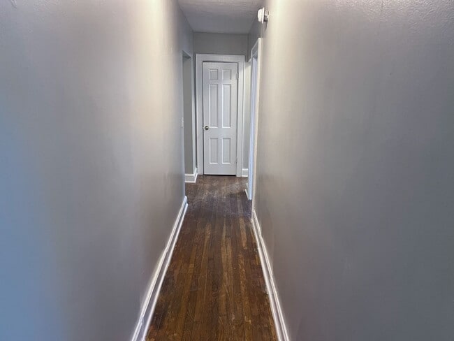 Foto del edificio - 419 Belmont Ave