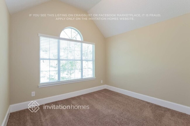 Building Photo - 15 Candlewood Ct