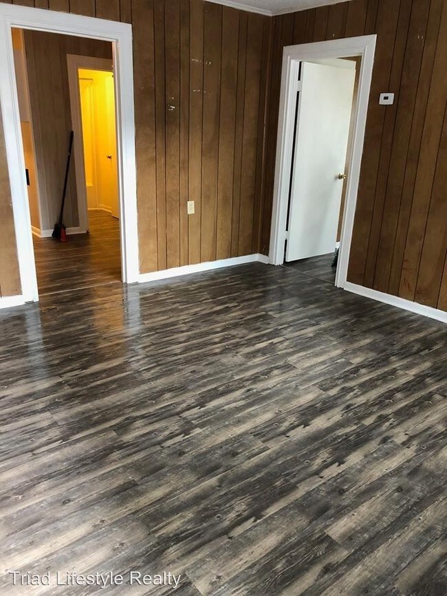 Foto del edificio - 2218 Ridgecrest Dr