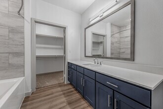 Interior Photo - Casagave At Larkspur
