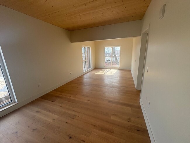 Interior Photo - VANILLA 301 SPE LLC