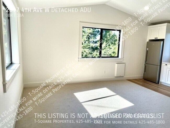 Building Photo - JUST LISTED !!  Great Amazing LOCATION!!  ...