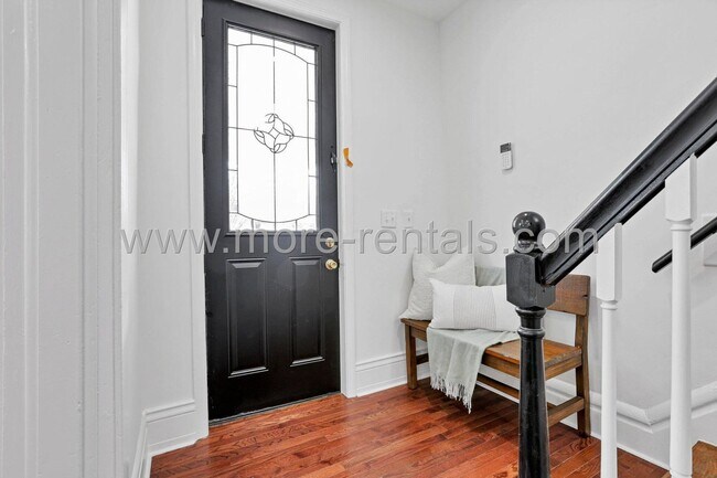 Foto del edificio - Stunning and move-in ready 3 bdr house