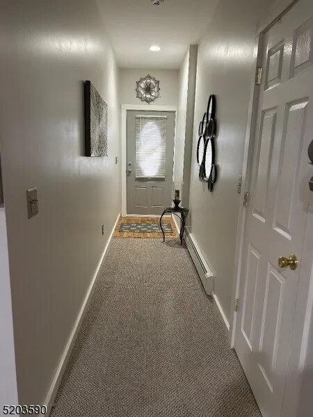 Foto del edificio - 81 Railroad Ave