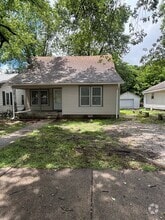 Building Photo - 853 S Nettleton Ave