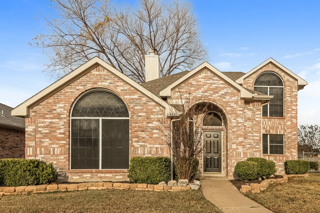 Building Photo - 2840 Helen Ln