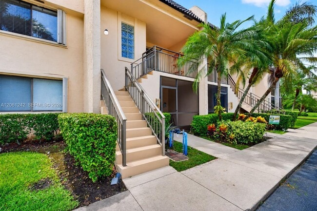 Foto del edificio - 16431 Blatt Blvd