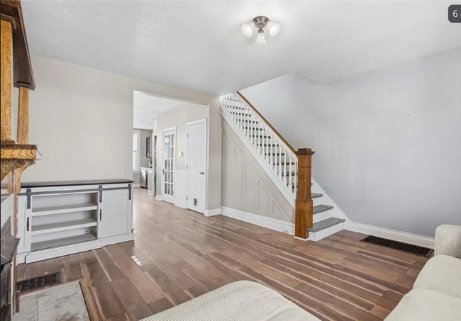 Photo - Charming 2 bedroom/1.5 bathroom updated home-Mt. Washington