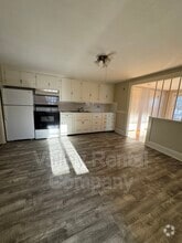 Building Photo - 64 Lyman St