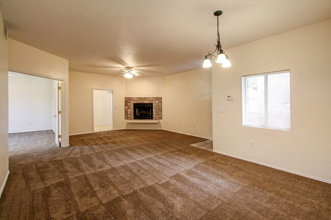 Foto del edificio - 2700 N Orchard Ave