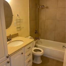 Building Photo - 6406 Schiller St