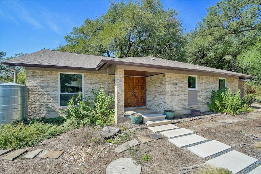 Primary Photo - 2505 Comburg Castle Way