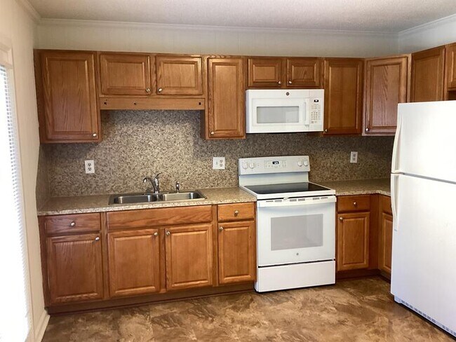 Building Photo - 309 Sams Trail