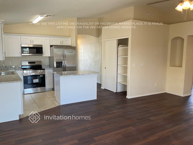 Foto del edificio - 19008 N 12th Dr
