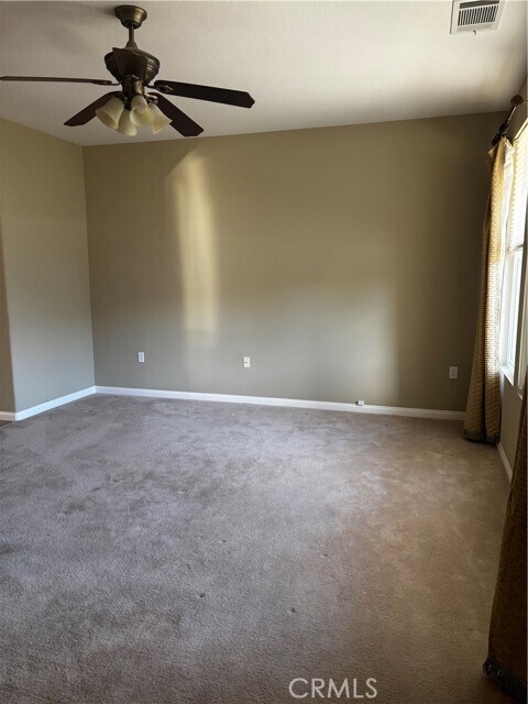 Foto del edificio - 1690 Lewis Creek