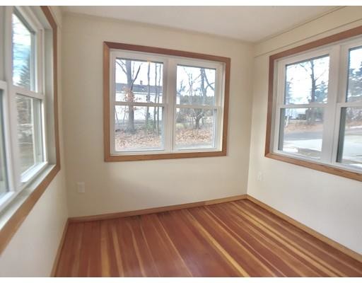 Foto del edificio - 6 Roland Rd