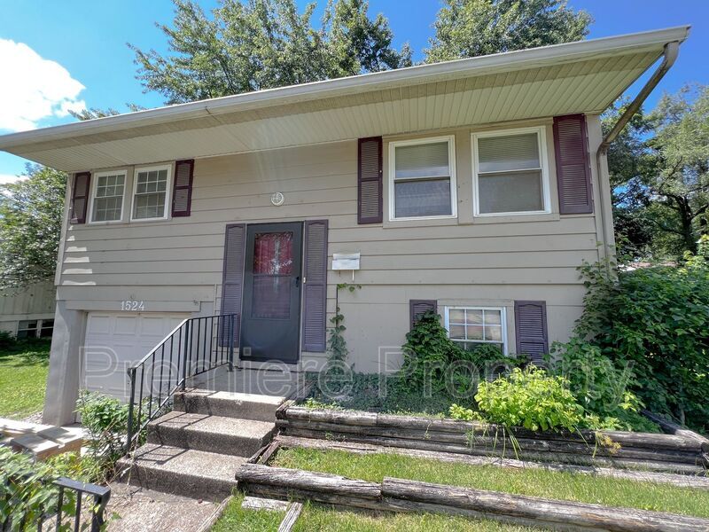 1524 N Seminole Dr, Independence, MO 64056 House Rental in