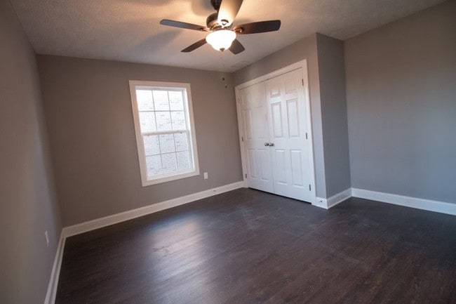 Foto del edificio - 509 Dennis Way