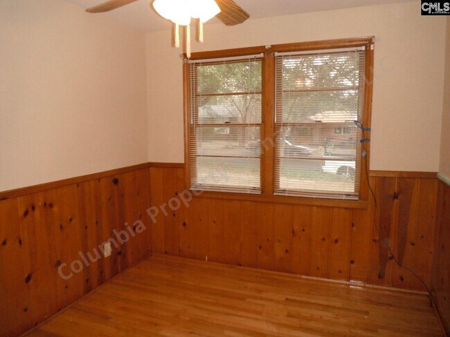 Building Photo - 913 Huntington Ave