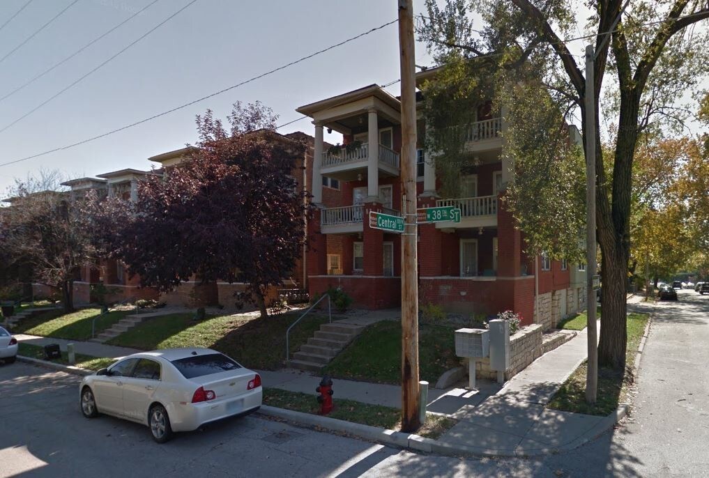 Exterior - 221 W 38th St