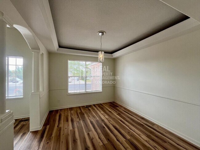 Foto del edificio - 1684 S Laredo St
