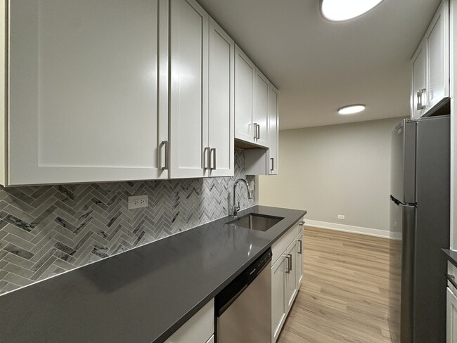 Foto del edificio - 531 W Aldine Ave