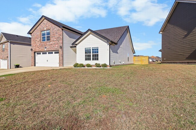 Foto del edificio - 513 Burgess CT