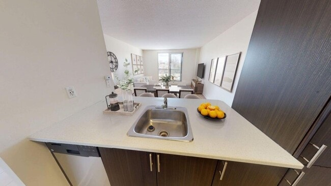 Interior Photo - Avalon Park