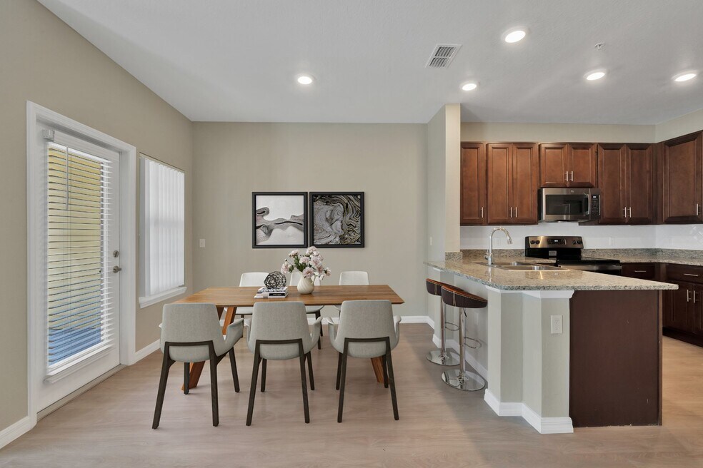Cape Morris Cove Apartments & Townhomes