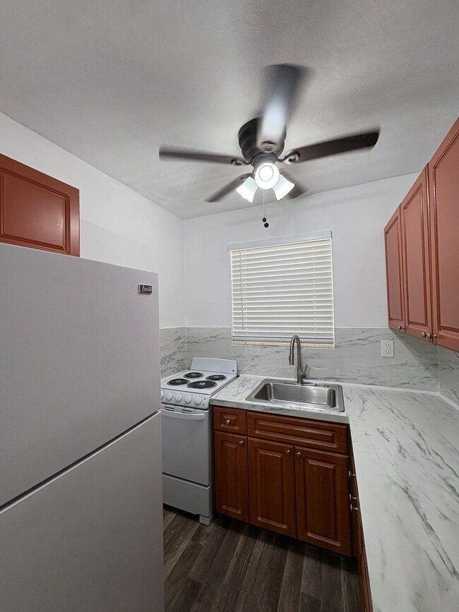 Building Photo - East Point