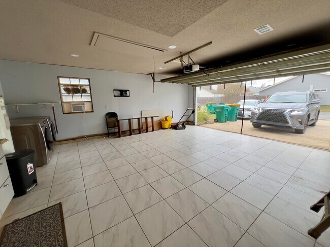 Foto del edificio - 218 Woodland Park Cir