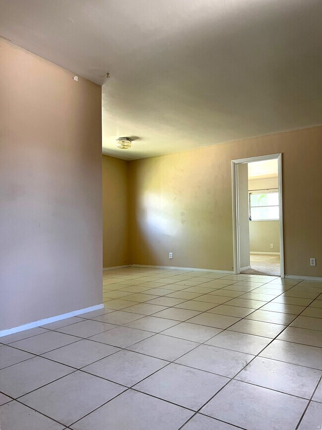 Foto del edificio - 5151 NE 18th Ave