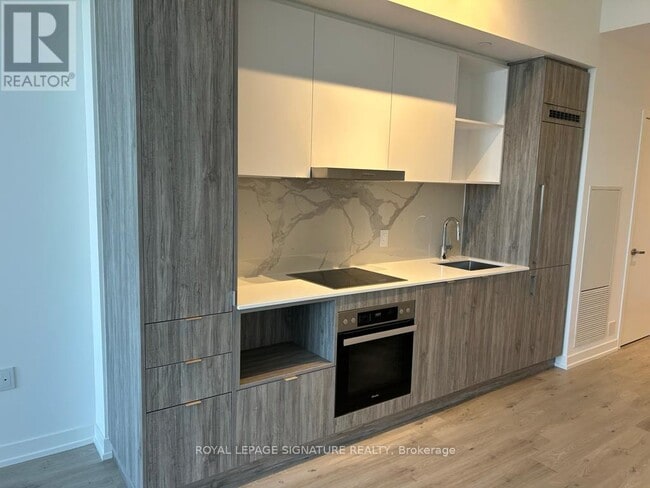 Building Photo - 138 Downes St