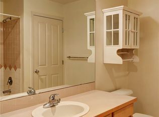 Building Photo - University Village/Seattle 1bd 1bath Condo...