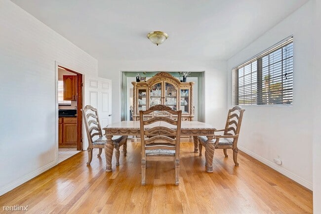 Building Photo - 5 br, 3 bath House - 1316 West 62nd Street