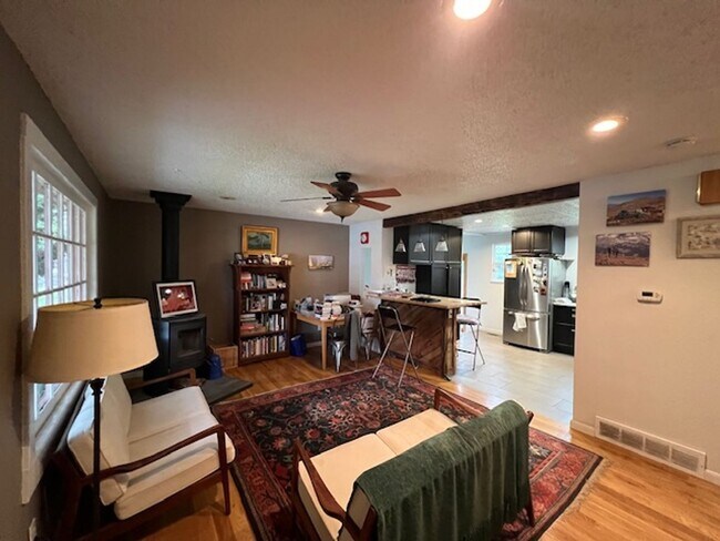 Foto del edificio - 2 Bed 2 Bath Ranch in Boulder