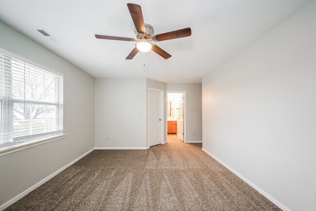 Foto del edificio - 205 Randell Ct