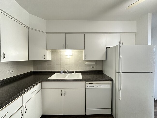 Foto del edificio - 6325 N Sheridan Rd