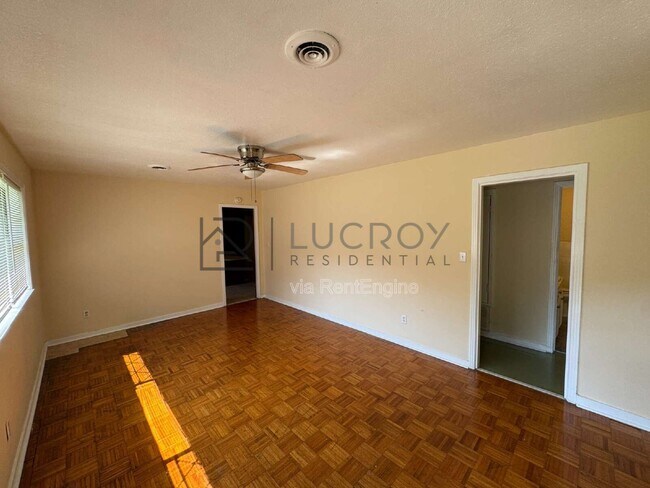 Foto del edificio - 577 Dryden Ave