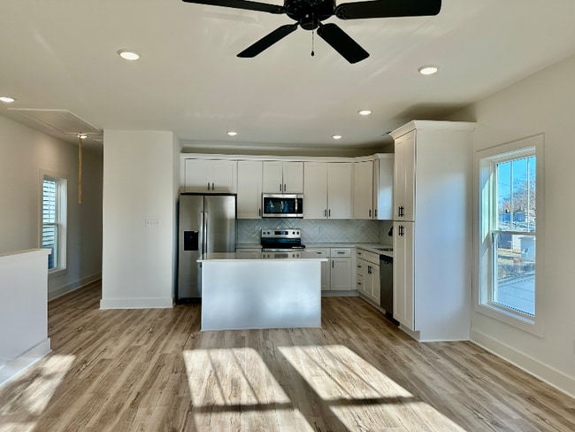 Photo - 1004 1/2 N 21st St Apartment